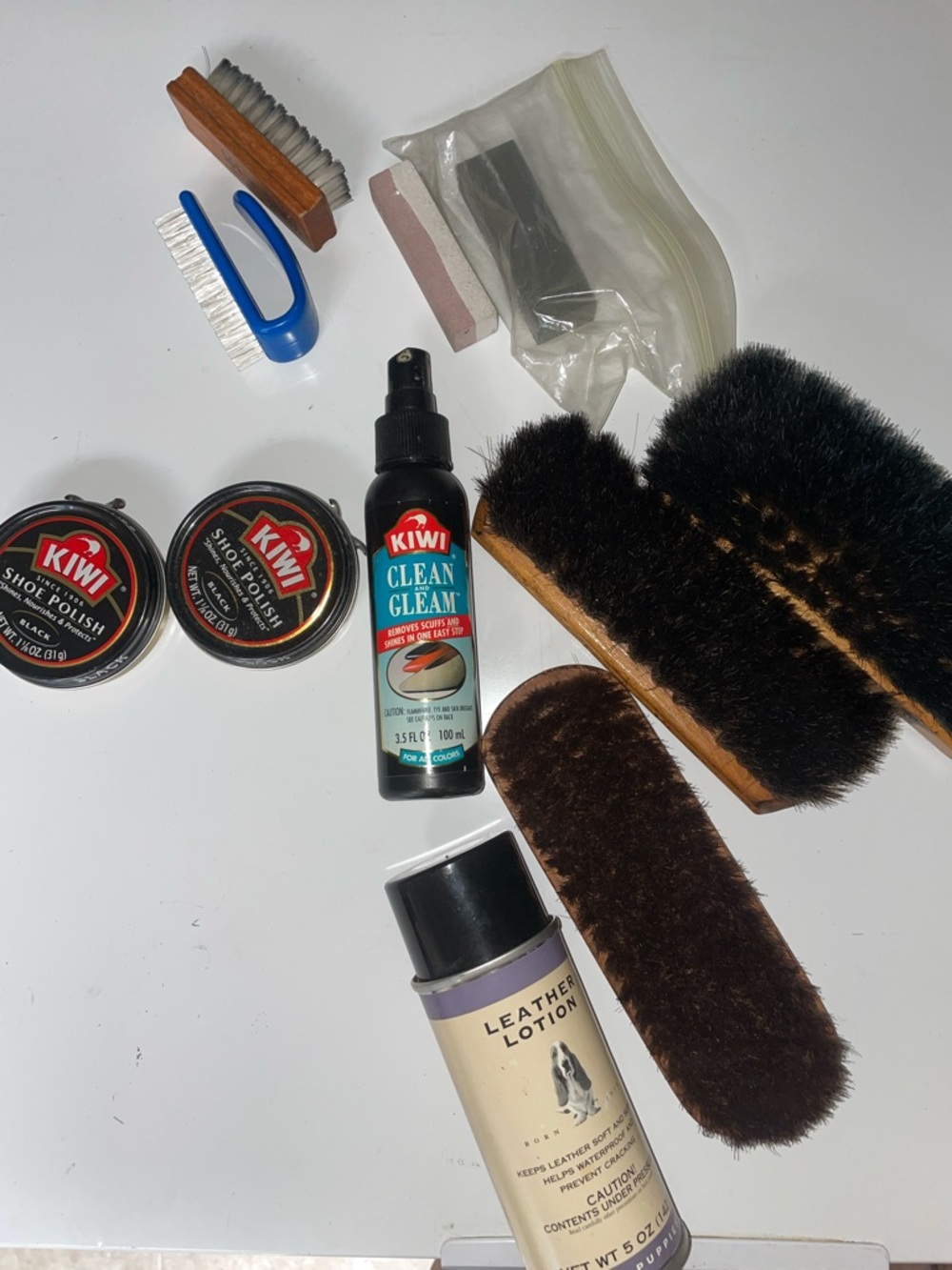 Kiwi Shoe Care Set with Black Polish, Black Spray, Brown Brushes